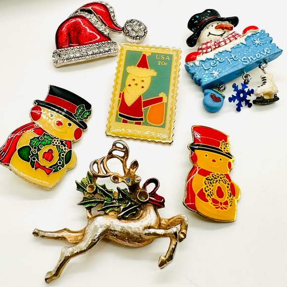 Vintage Old Fashioned Christmas Brooch pin lot - Picture 9 of 10